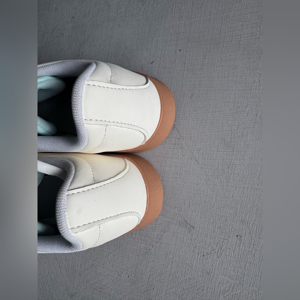 NWT Adidas VL Court Base Sneakers White Blue Gum - Picture 4 of 12